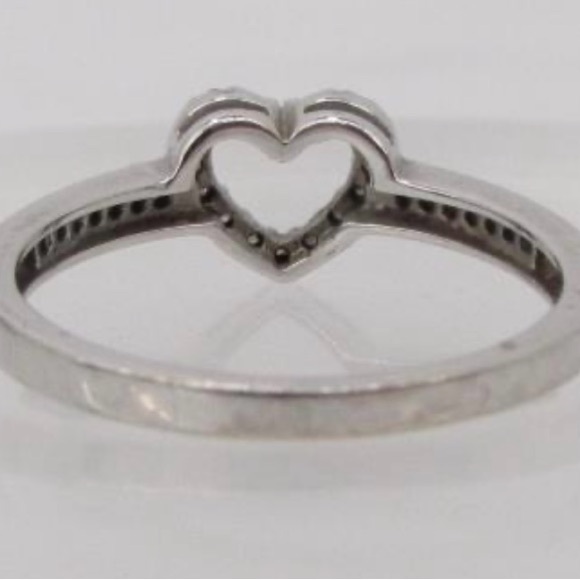 10K Gold and Sapphire Ring - Picture 4 of 6